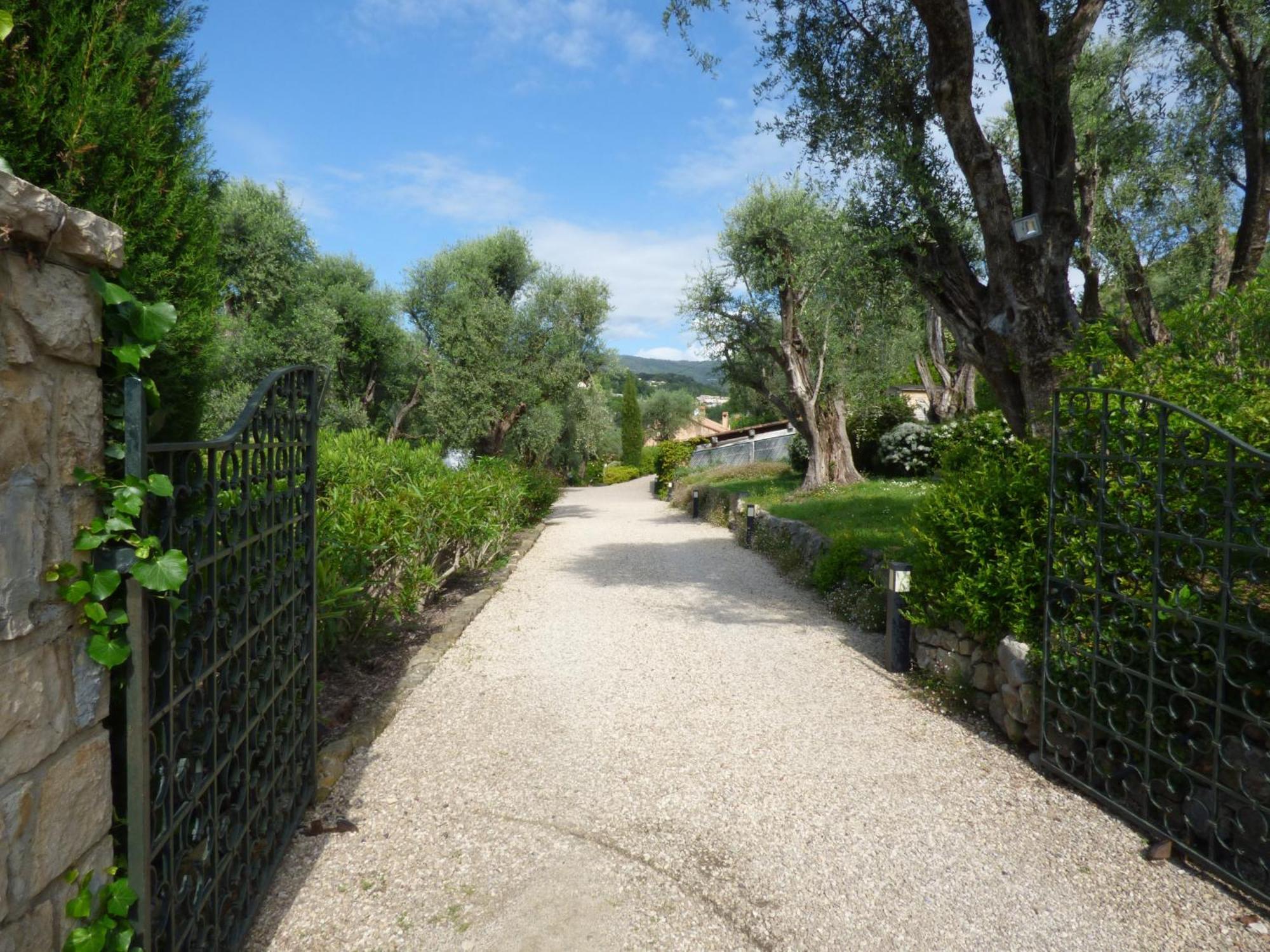 Apartment Cezanne With Heated Pool And Private Garden Châteauneuf-Grasse Kültér fotó